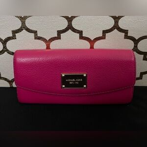 Fuchsia MK Walket